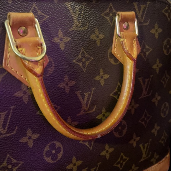 Louis Vuitton Handbag - Picture 4 of 5